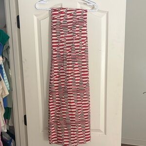 Elegant Red and White Geometric Pencil Skirt